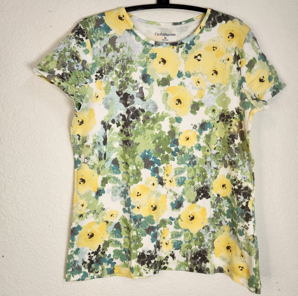 Croft & Barrow Yellow and Green Floral Cotton Short Sleeve Tee, Size M